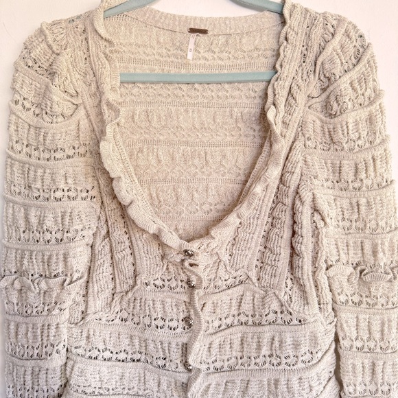 Free People Wild Roses Cardi Ruffle Soft Girl Boho Knit Cardigan Sweater Size M - Picture 4 of 11